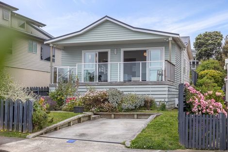 Photo of property in 6a Beach Road, Titahi Bay, Porirua, 5022