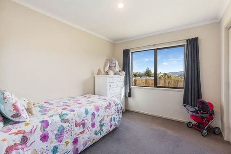 Photo of property in 78 Sunstone Crescent, Timberlea, Upper Hutt, 5018