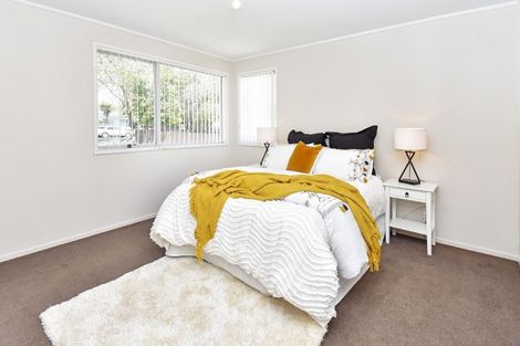 Photo of property in 25 Gibbons Road, Weymouth, Auckland, 2103