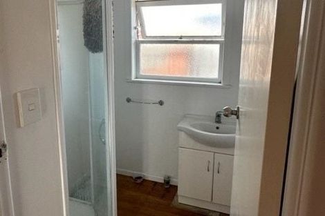 Photo of property in 1/87 Lake Road, Belmont, Auckland, 0622