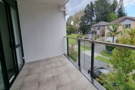 Photo of property in 10/11 Carlos Drive, Flat Bush, Auckland, 2016