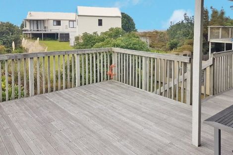 Photo of property in 104 Ocean Beach Road, Tairua, 3508