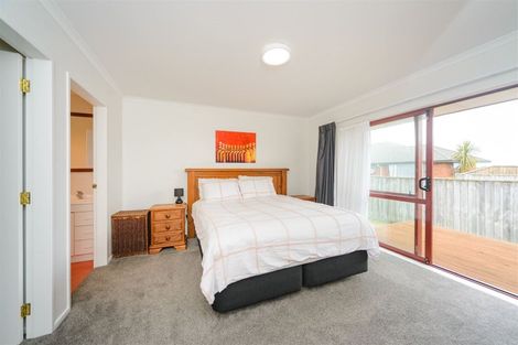 Photo of property in 21 Parnell Heights Drive, Kelvin Grove, Palmerston North, 4414