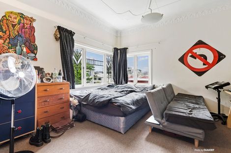 Photo of property in Ambassador Flats, 2/7 Maurice Terrace, Te Aro, Wellington, 6011