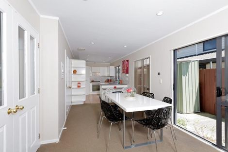 Photo of property in 17 Fort Richard Road, Otahuhu, Auckland, 1062