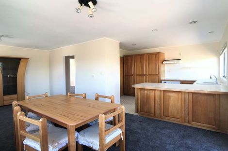 Photo of property in 1/8 Strabo Place, Windsor Park, Auckland, 0632