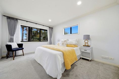 Photo of property in 19 Black Teal Close, Unsworth Heights, Auckland, 0632