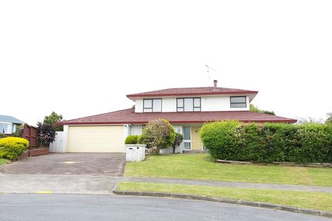 Photo of property in 19 St Simon Place, Botany Downs, Auckland, 2010