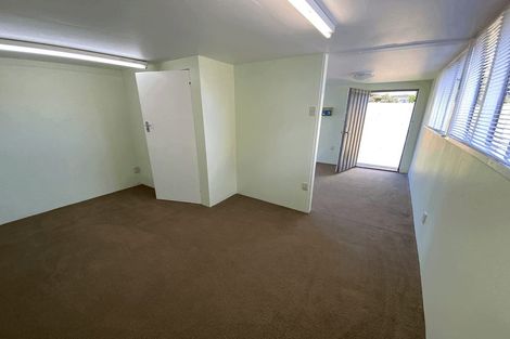 Photo of property in 5 Simpson Road, Ranui, Auckland, 0612