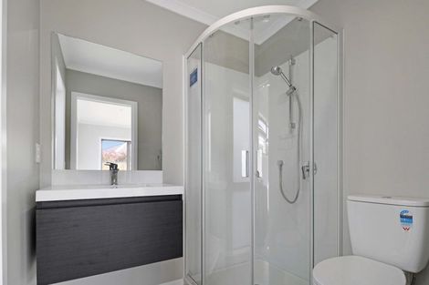 Photo of property in 10 Koru Loop, Paraparaumu, 5032