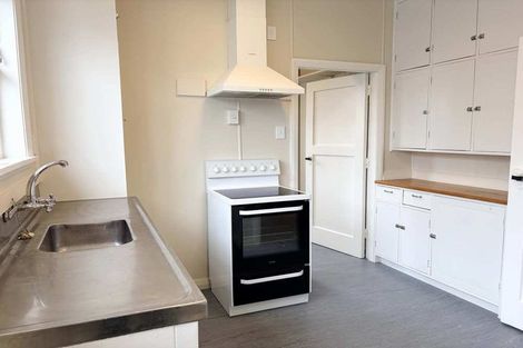 Photo of property in 12 Hardy Street, New Brighton, Christchurch, 8061