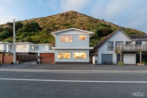 Photo of property in 144 Owhiro Bay Parade, Owhiro Bay, Wellington, 6023