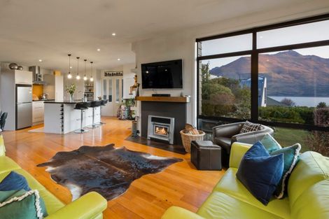 Photo of property in 4 Oregon Drive, Kelvin Heights, Queenstown, 9300