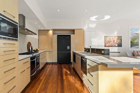 Photo of property in 118 Straven Road, Fendalton, Christchurch, 8014