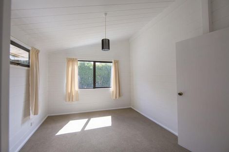 Photo of property in 28 Shoemaker Road, Waipu, 0510
