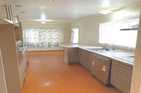 Photo of property in 19 Coey Place, Glen Eden, Auckland, 0602