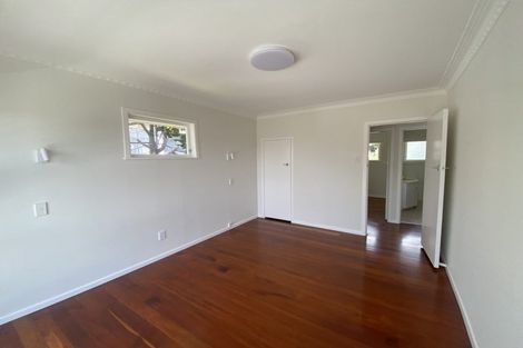 Photo of property in 2/38 Holland Road, Hillcrest, Auckland, 0627