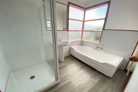 Photo of property in 6 Cossens Street, Balclutha, 9230