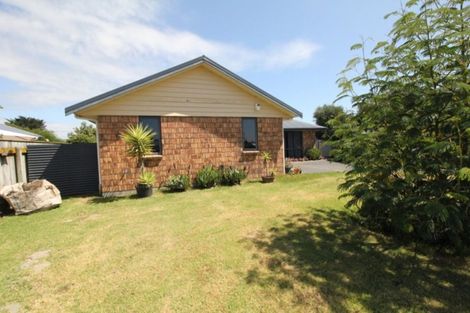 Photo of property in 64 Andrews Street, Foxton Beach, Foxton, 4815