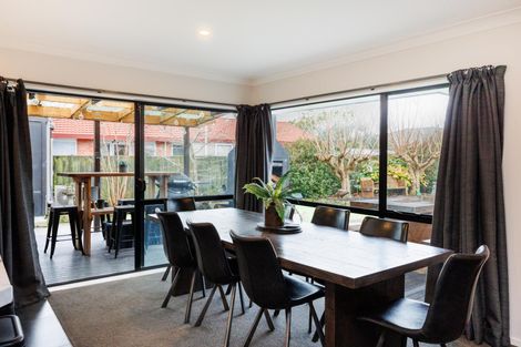 Photo of property in 28 Jefferson Crescent, Milson, Palmerston North, 4414