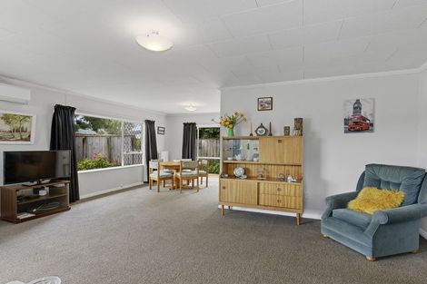 Photo of property in 52 Pine Avenue, Ebdentown, Upper Hutt, 5018