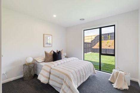 Photo of property in 7 Rangeview Drive, Kelvin Grove, 4414