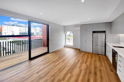 Photo of property in 2/212 Cashel Street, Christchurch Central, Christchurch, 8011