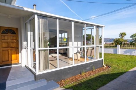 Photo of property in 401 Estuary Road, South New Brighton, Christchurch, 8062