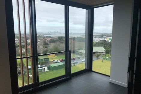 Photo of property in Frank Sargeson Apts, 508/74 Anzac Street, Takapuna, Auckland, 0622