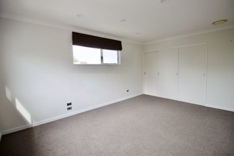 Photo of property in 88 Lantana Road, Green Bay, Auckland, 0604