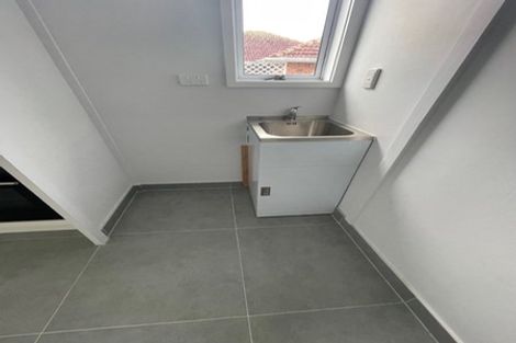 Photo of property in 1/40 Vodanovich Road, Te Atatu South, Auckland, 0610