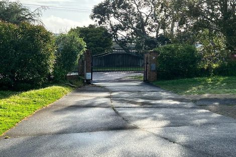 Photo of property in 11 Lake Pupuke Drive, Takapuna, Auckland, 0622