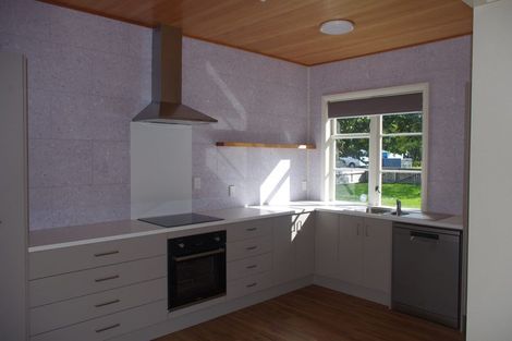 Photo of property in 86 Avondale Road, Avondale, Christchurch, 8061