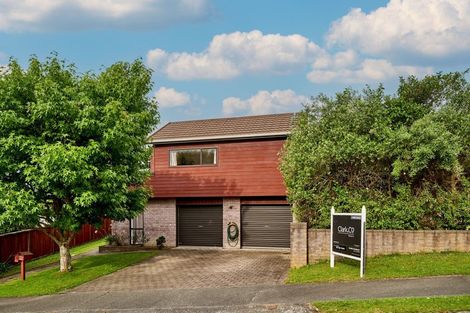 Photo of property in 13 Kinnel Grove, Papakowhai, Porirua, 5024