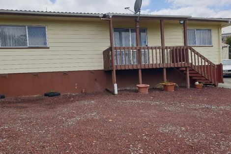Photo of property in 5 Edgware Road, West Harbour, Auckland, 0618