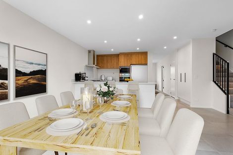 Photo of property in 28 Viridian Avenue, Rosehill, Papakura, 2113