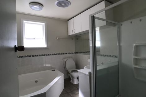 Photo of property in 12 Limmer Place, Browns Bay, Auckland, 0632