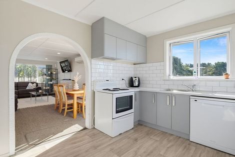 Photo of property in 24 Lee Street, Castlecliff, Whanganui, 4501