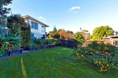 Photo of property in 17a Te Anau Place, Pakuranga Heights, Auckland, 2010