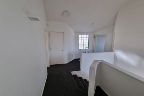 Photo of property in 1/909 Beach Road, Waiake, Auckland, 0630