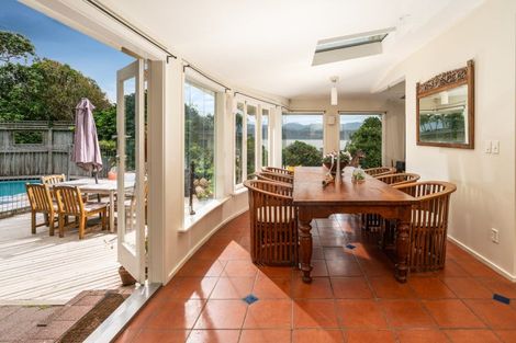 Photo of property in 46 Fortification Road, Karaka Bays, Wellington, 6022