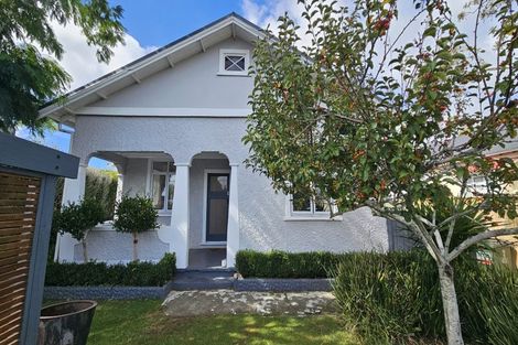 Photo of property in 257 Carrington Street, Vogeltown, New Plymouth, 4310