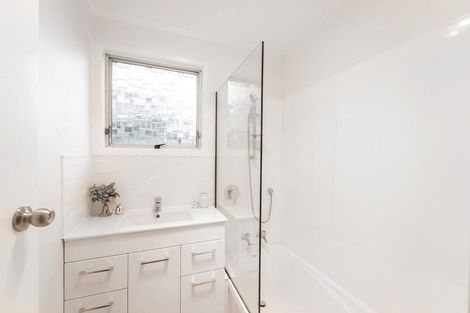 Photo of property in 4 Scarlet Drive, Ranui, Auckland, 0612