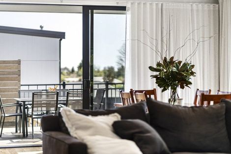 Photo of property in 7/2a Montrose Place, Highlands Park, New Plymouth, 4312