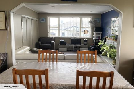 Photo of property in 15 Kiernan Place, Kelston, Auckland, 0602