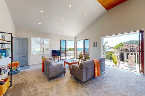 Photo of property in 208 Russell Bruce Place, Onemana, Whangamata, 3691