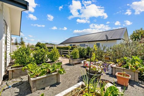 Photo of property in 5 Kermadec Crescent, Waipu, 0510