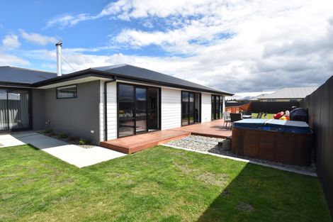 Photo of property in 13 Unwin Place, Twizel, 7901