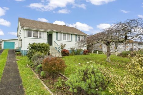 Photo of property in 27 Ashford Avenue, Hokowhitu, Palmerston North, 4410