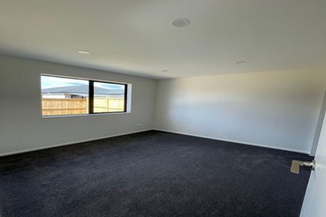 Photo of property in 14 Noia Way, Karaka, Papakura, 2113